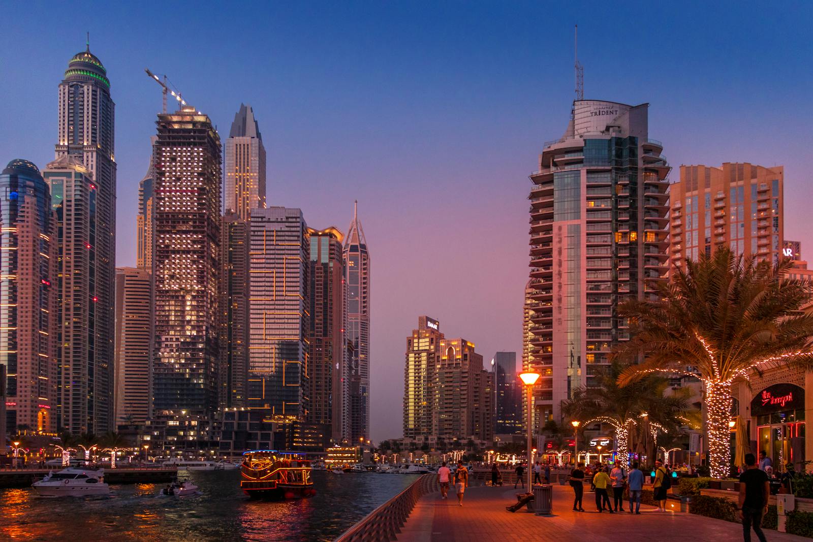 Dubai’s Must-Visit Attractions: Explore the City’s Top Landmarks and Hidden Gems